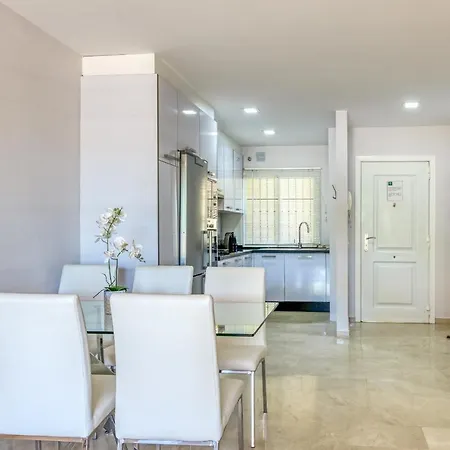 Апартаменти Hanami Puerto Alto Pa 1-2 *